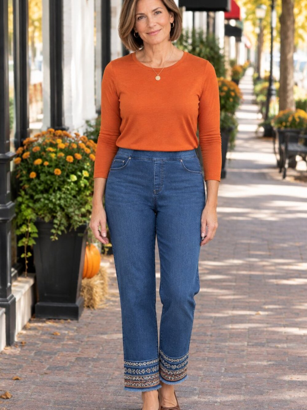 Chico’s stretch girlfriend straight leg crop jeans embroidered and frayed cuffs